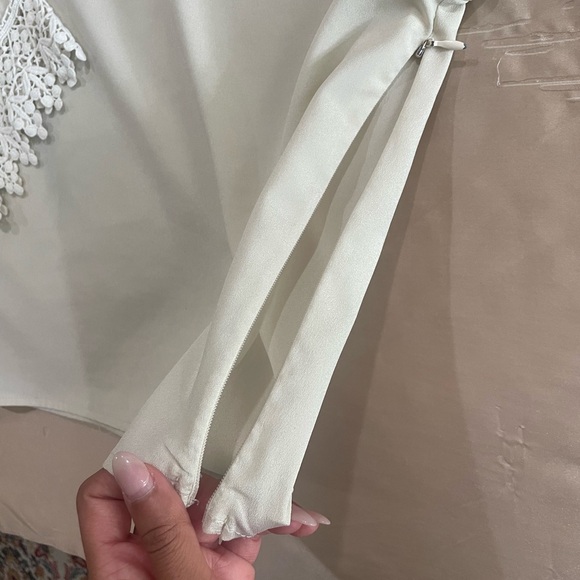 Tobi brand cream color blouse with lace sleeves - Picture 5 of 6